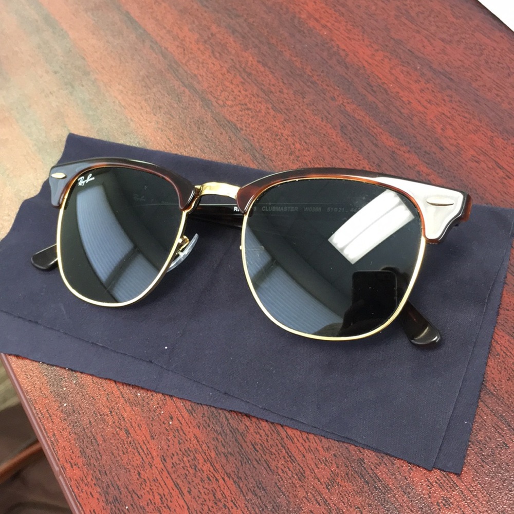 Ray Ban Clubmaster sunglasses with case